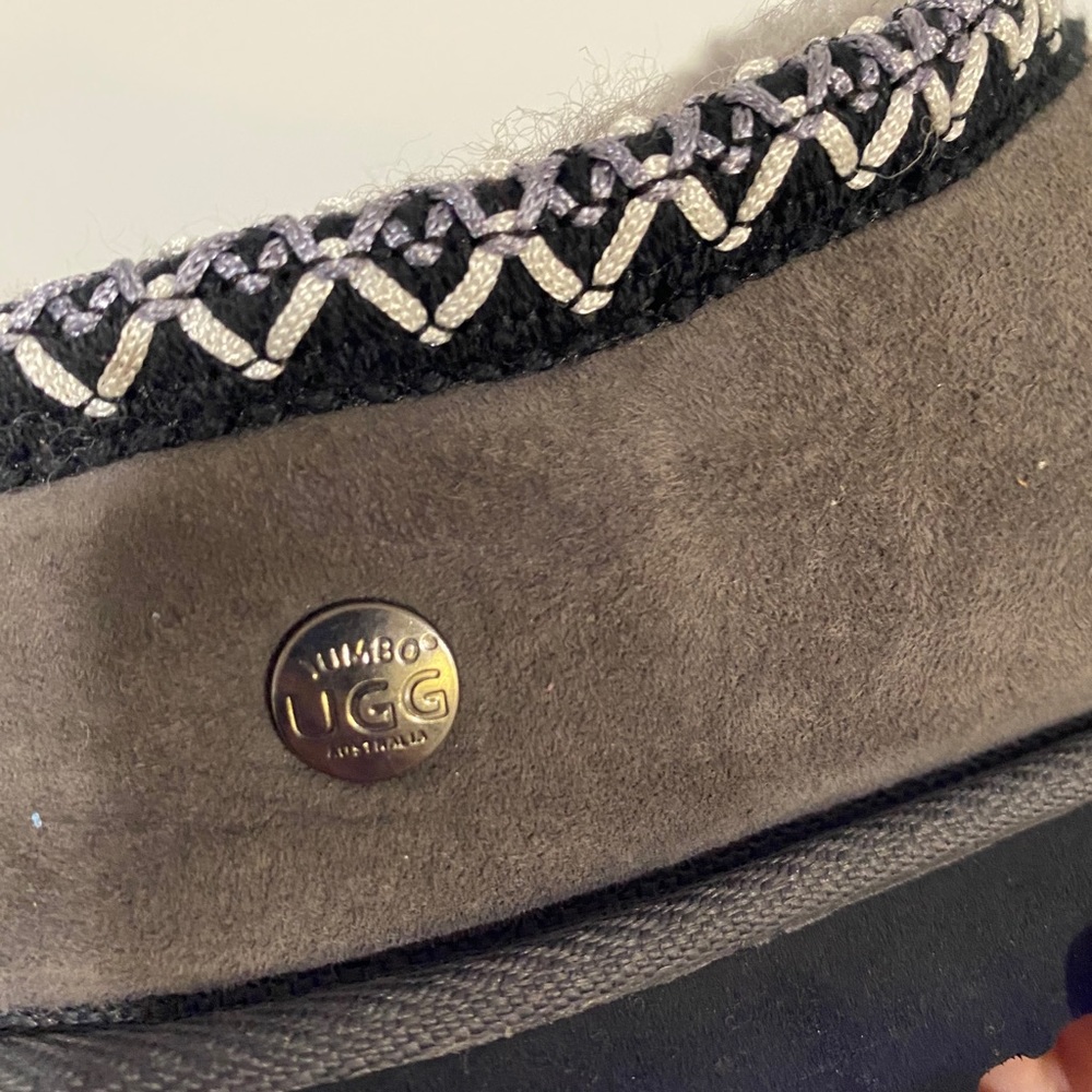 Ugg Slipper - image 3